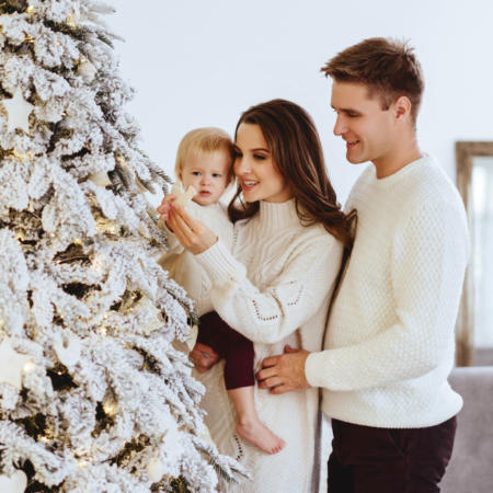 The Best Family Photoshoot Outfit Ideas for Winter - Mama Did It